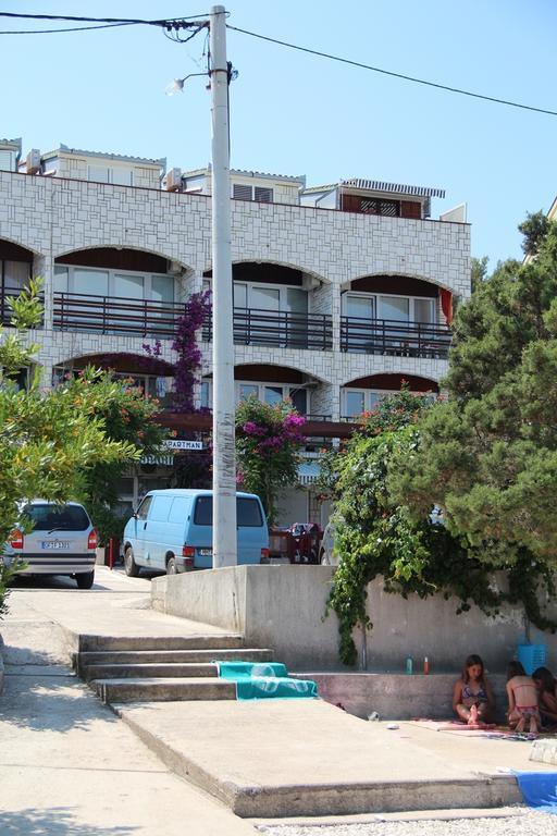 Apartments Coric Traù Esterno foto